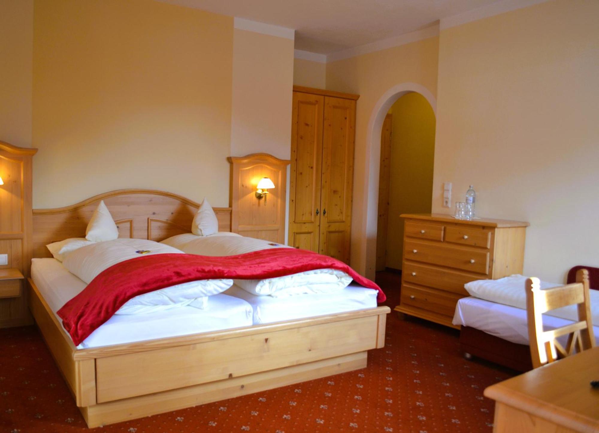 Hotel Rietzer Hof Екстериор снимка