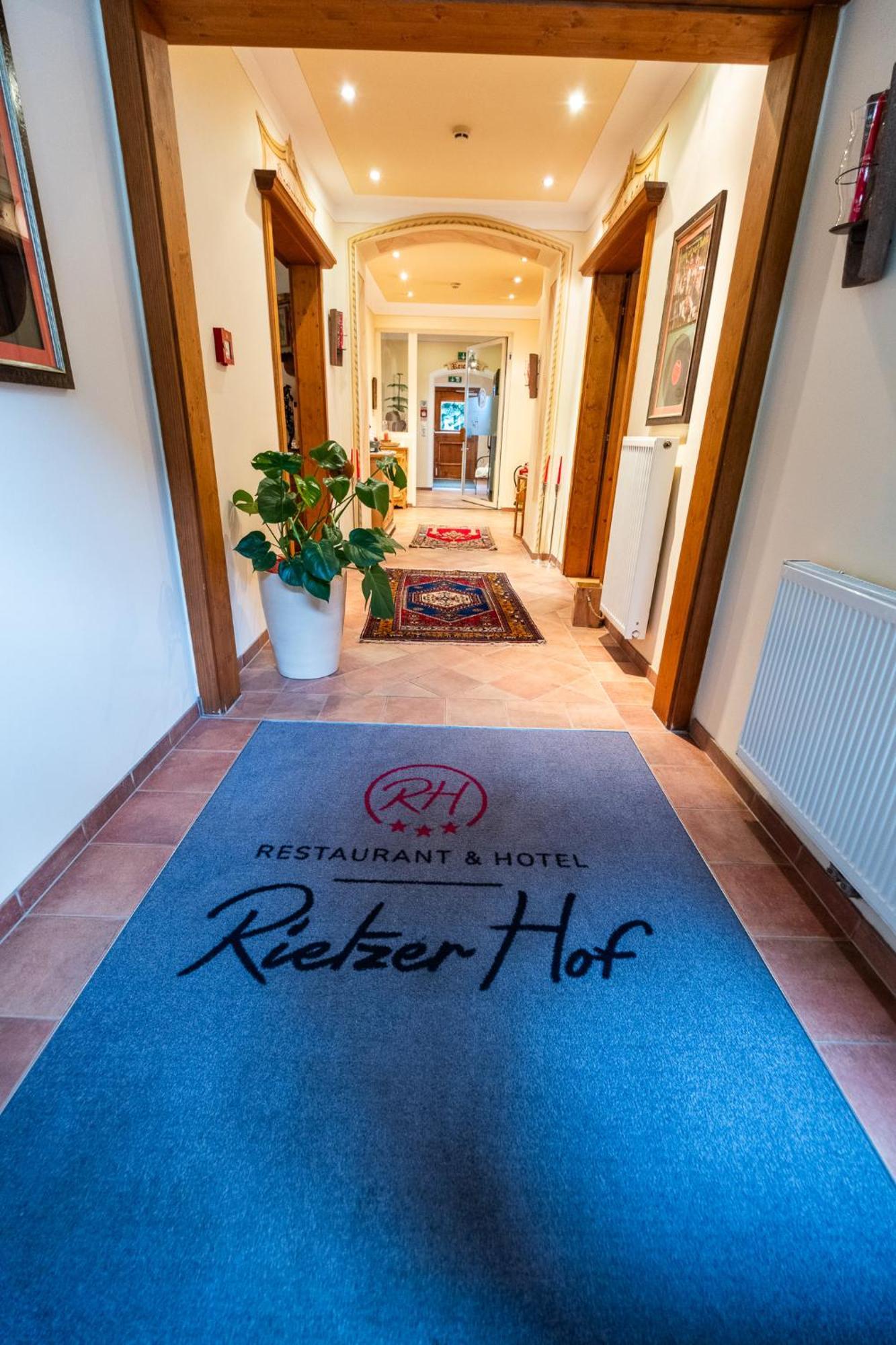Hotel Rietzer Hof Екстериор снимка